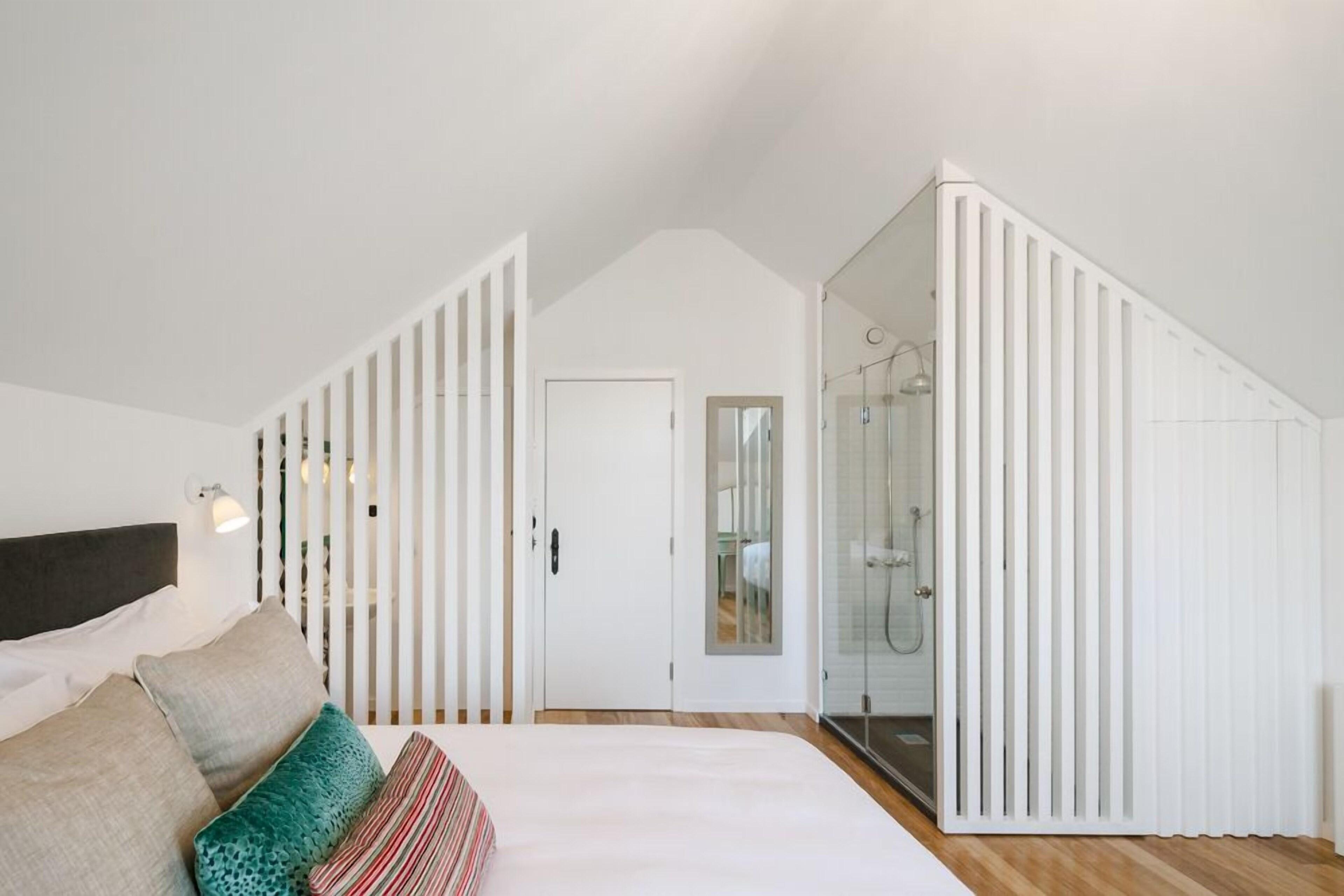1872 River House By Olivia — Photos 1